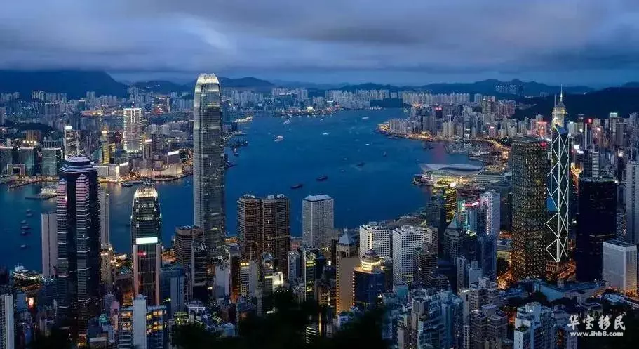 香港有多发达为啥都移民香港