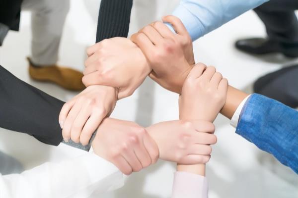 移民律师咨询费多少钱（美国移民律师费用标准）.