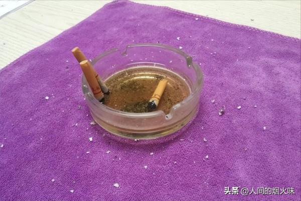 为什么烟灰缸里不能倒水.