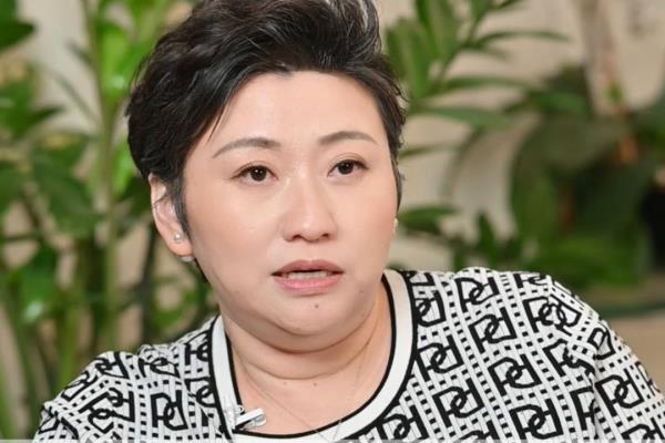 亲戚移民送啥礼物好（很多新移民对于给老师送礼比较困惑）.