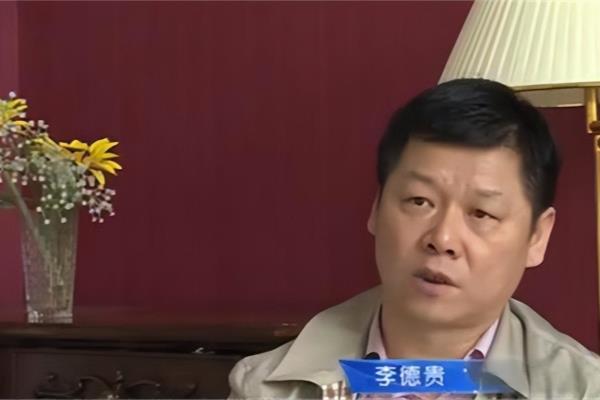 移民合同纠纷判决案例（老总托中介移民美国）